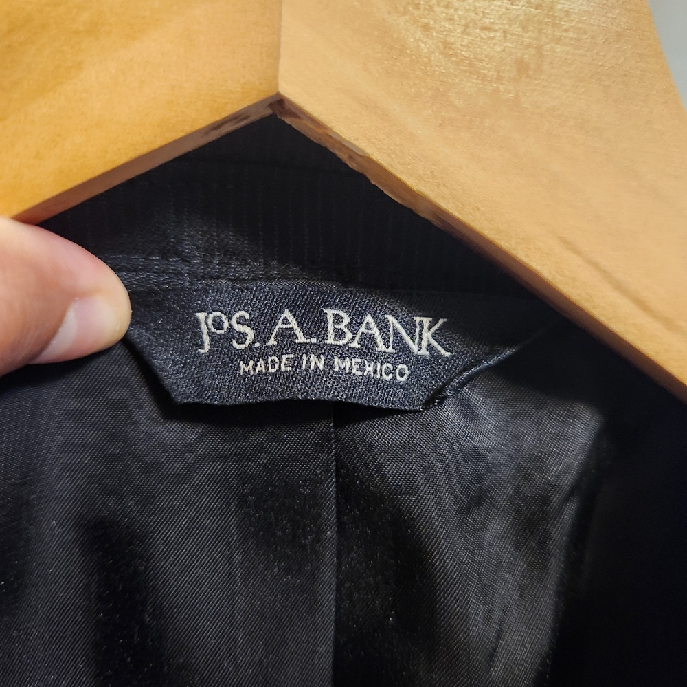 Jos A Bank 39R Suit Jacket - Picture 3 of 5